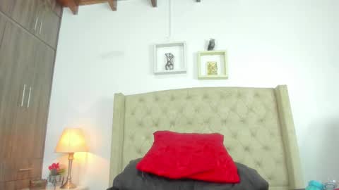 Snapshot of allisson_m chatting on 03.10.25 allisson online show from 03.10.25