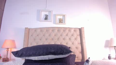 Snapshot of allisson_m chatting on 10.07.25 allisson online show from 10.07.25