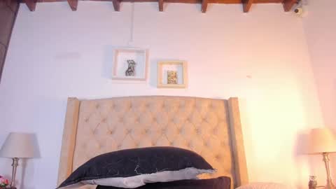 Snapshot of allisson_m chatting on 10.09.25 allisson online show from 10.09.25