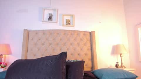 Snapshot of allisson_m chatting on 10.17.25 allisson online show from 10.17.25