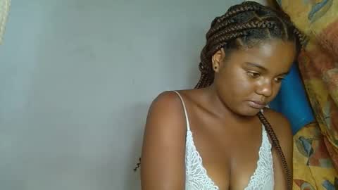 allizida01 online show from 12.13.25