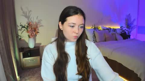 Snapshot of alluringeyess chatting on 09.26.25 alluringeyess online show from 09.26.25