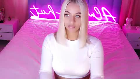 AlwaysHot online show from 09.17.25