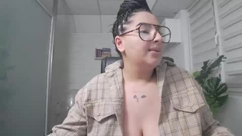 Snapshot of allyiah chatting on 10.04.25 online show from 10.04.25