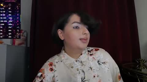 Snapshot of allyiah chatting on 11.01.25 online show from 11.01.25