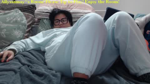 Allyssamay online show from 02.04.25