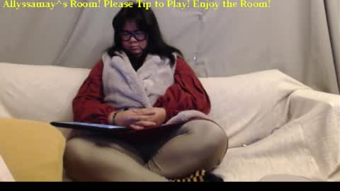 Allyssamay online show from 12.14.25