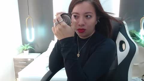 ALMA FENIX  online show from 12.19.24