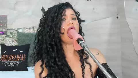 Alma Len online show from 10.19.25