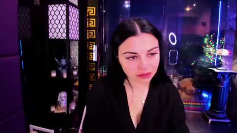 Snapshot of alma_pearl chatting on 07.05.26 Alma online show from 07.05.26