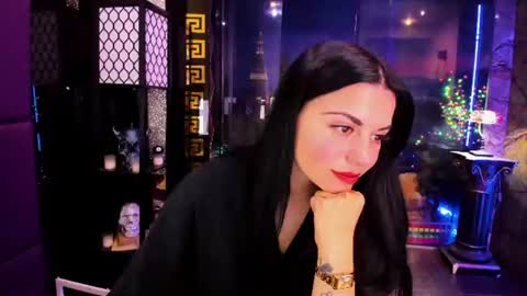 Snapshot of alma_pearl chatting on 07.19.26 Alma online show from 07.19.26