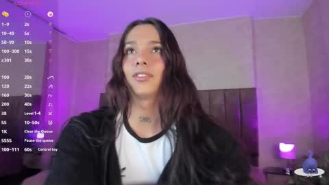 Snapshot of almazz_ chatting on 09.17.25 Santy online show from 09.17.25