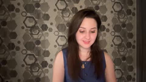 Snapshot of almostinnocent_ chatting on 09.08.25 Anna online show from 09.08.25