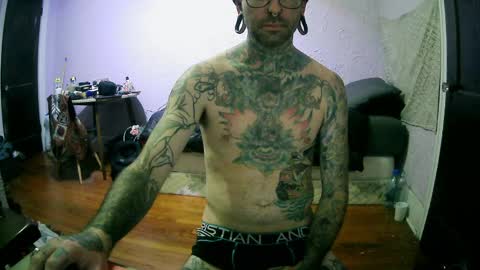 Snapshot of aloewish chatting on 11.02.25 Aloe online show from 11.02.25