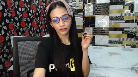 Alondra  online show from 01.12.25