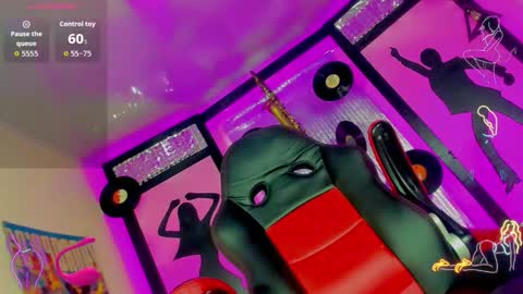 alondra_campbell online show from 10.28.25