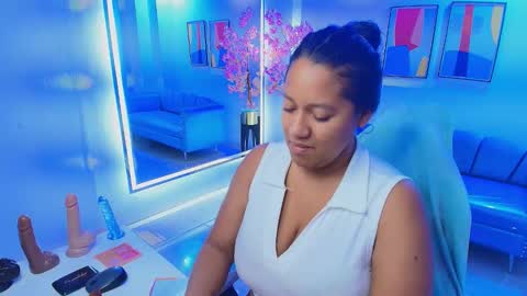 Alondra  online show from 01.16.26