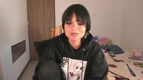 Snapshot of alone_together_ chatting on 01.20.25 luca or garu D online show from 01.20.25