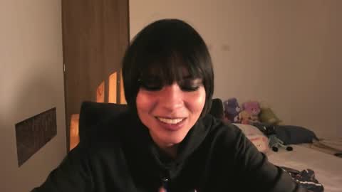 Snapshot of alone_together_ chatting on 01.22.25 luca or garu D online show from 01.22.25