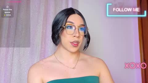 Hazel Bowie online show from 03.03.26