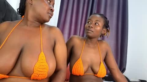 Snapshot of alotta_titties chatting on 04.15.26 alotta_titties online show from 04.15.26