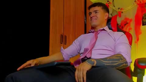 alpha_dominus_ online show from 10.21.25