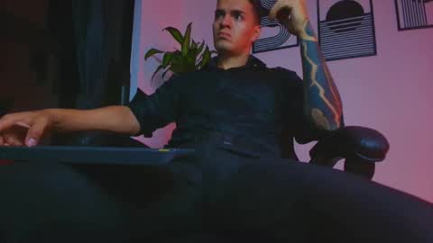 Snapshot of alpha_dominus_ chatting on 05.19.26 alpha_dominus_ online show from 05.19.26