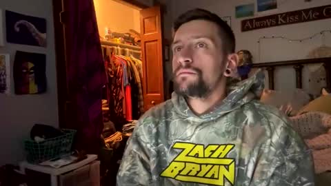 Snapshot of alphadomcole chatting on 10.28.25 alphadomcole online show from 10.28.25