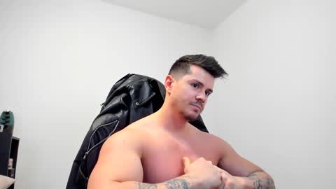 Snapshot of alphagodleatherking92 chatting on 02.20.25 LeatherMaster online show from 02.20.25