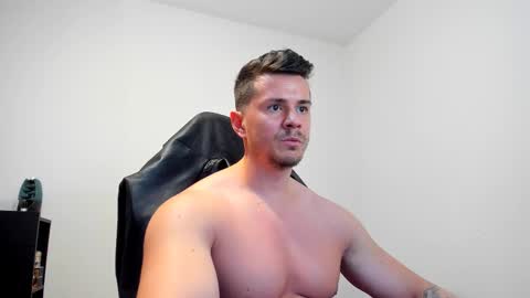 Snapshot of alphagodleatherking92 chatting on 03.01.25 LeatherMaster online show from 03.01.25
