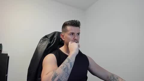 Snapshot of alphagodleatherking92 chatting on 09.27.25 LeatherMaster online show from 09.27.25