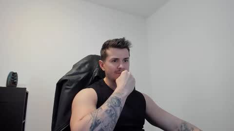 Snapshot of alphagodleatherking92 chatting on 10.14.25 LeatherMaster online show from 10.14.25