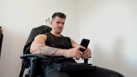 Snapshot of alphagodleatherking92 chatting on 08.07.26 LeatherMaster online show from 08.07.26