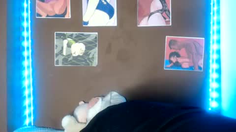 Snapshot of alphamercury chatting on 06.18.26 alphamercury online show from 06.18.26