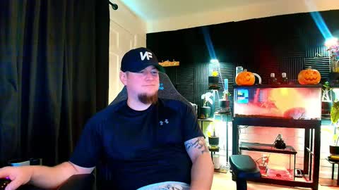 Snapshot of alphanuts101 chatting on 10.17.25 Ryno online show from 10.17.25