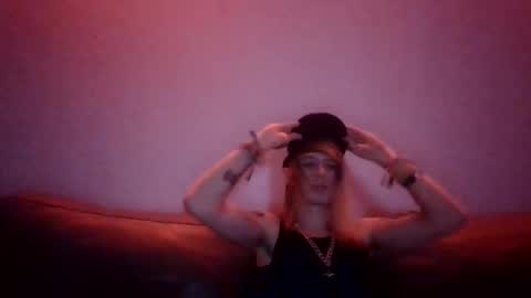 altboy010 online show from 10.30.25