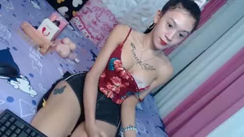 Chloe- DONT FORGET TO FOLLOW MElets getting to know each other and make some love and fun online show from 09.13.25