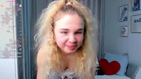 Snapshot of althenabrach chatting on 10.11.25 Betty online show from 10.11.25