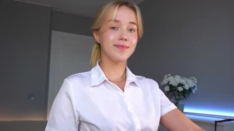 Amelia NEXT STREAM  online show from 10.10.25