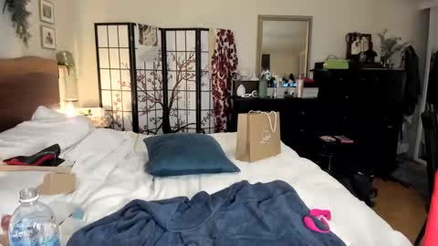 Snapshot of alwaysaffirming chatting on 10.22.25 AlwaysAffirming online show from 10.22.25