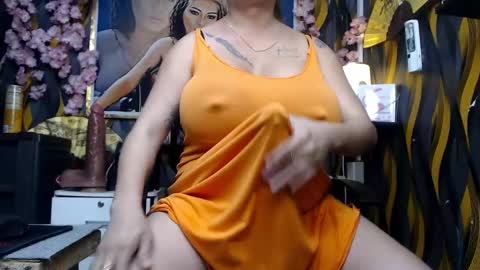 SARAHEYHEYHUGECOCK online show from 12.20.24