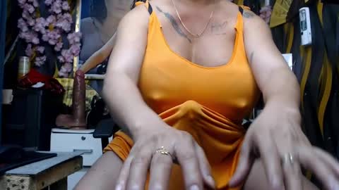 SARAHEYHEYHUGECOCK online show from 12.21.24