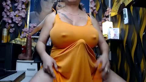 SARAHEYHEYHUGECOCK online show from 12.23.24