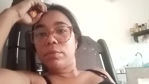 Snapshot of aly826805 chatting on 09.19.25 analia online show from 09.19.25