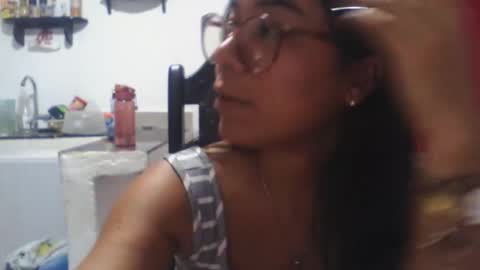 Snapshot of aly826805 chatting on 09.21.25 analia online show from 09.21.25