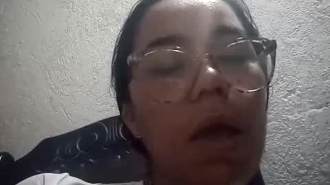 Snapshot of aly826805 chatting on 10.15.25 analia online show from 10.15.25