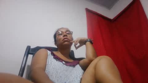 Snapshot of aly826805 chatting on 10.18.25 analia online show from 10.18.25