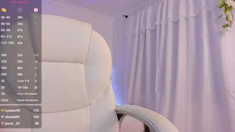 Snapshot of aly_moon chatting on 12.23.24 Im Aly3 online show from 12.23.24