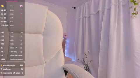 Snapshot of aly_moon chatting on 01.18.25 Im Aly3 online show from 01.18.25