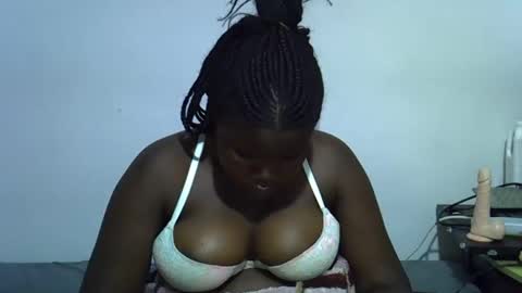 Snapshot of alyabeiby chatting on 09.13.25 alyabeiby online show from 09.13.25